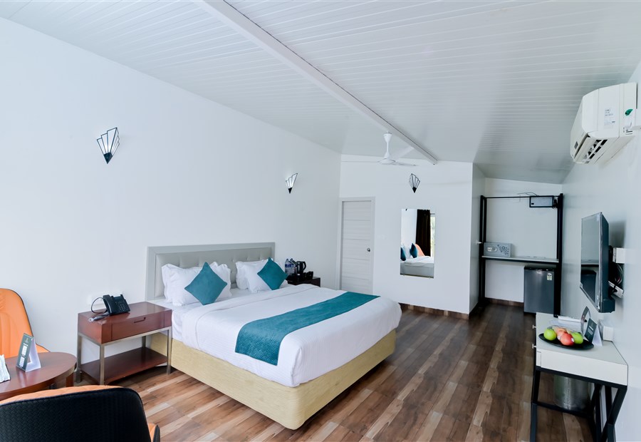 Lake view room at Elegant Resort