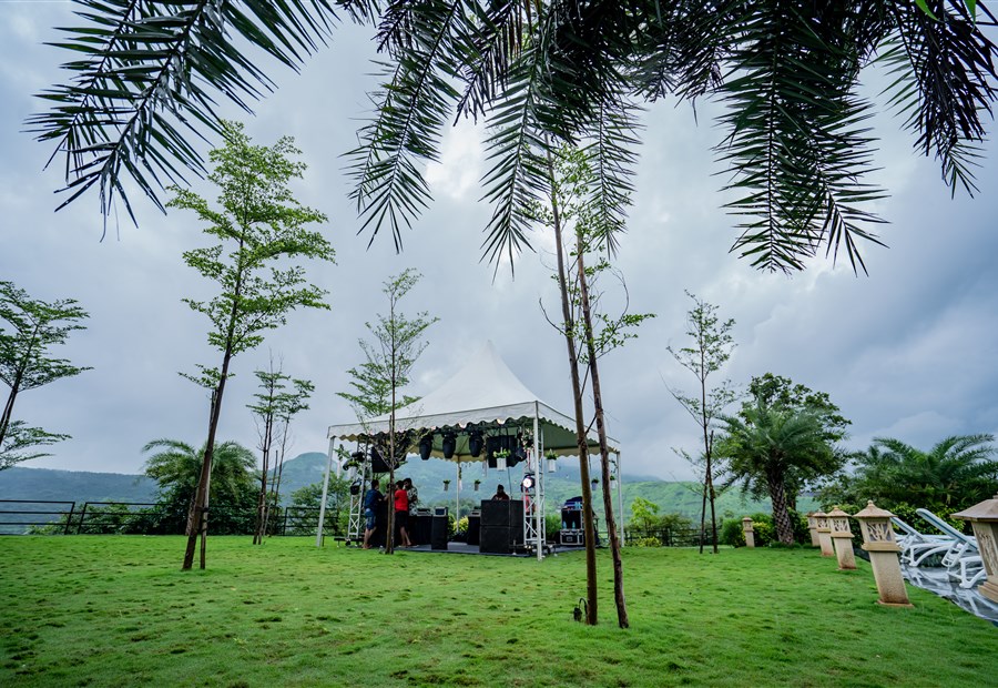 Corporate meeting banquet