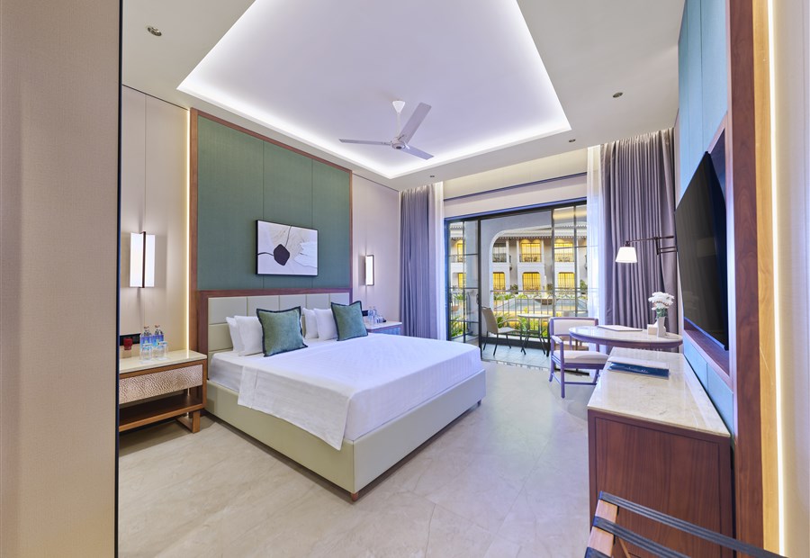 Stone Water suite room